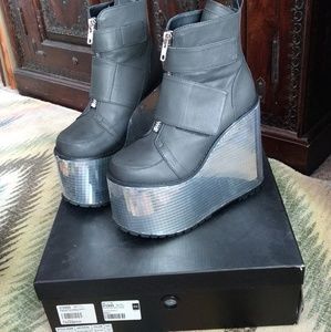 Club Exx Diabolical Disco Platform Wedge Size 7M